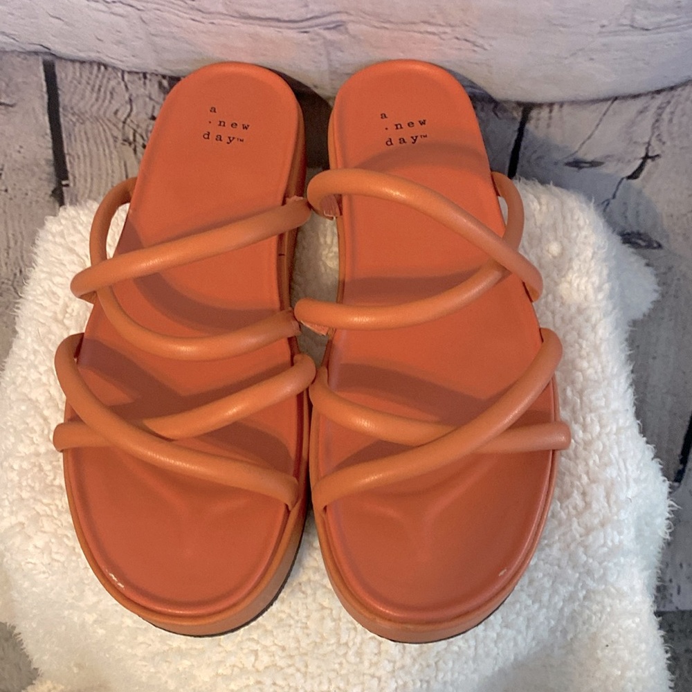 Women’s “A New Day” Dory Sandals….Sz 7…Tan